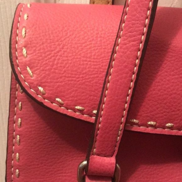 ⭐️ HP LIZ CLAIBORNE Faux Leather Pink Mini Bag - Picture 3 of 9